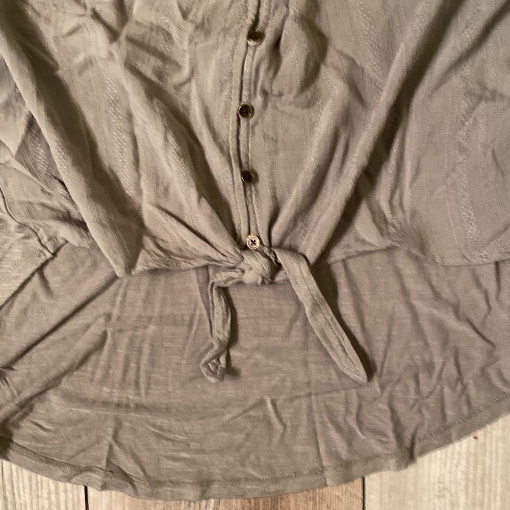 Medium Universal Thread Olive Agreeb - Picture 5 of 6
